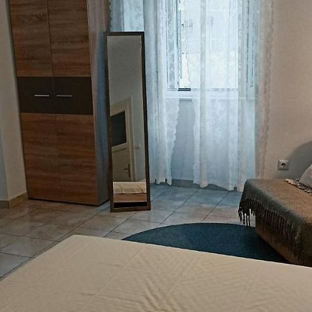 Studio Apartment Nika Free Parking Split Exteriör bild